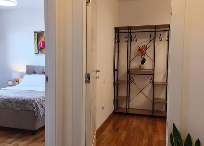 Angela Apartment Rom