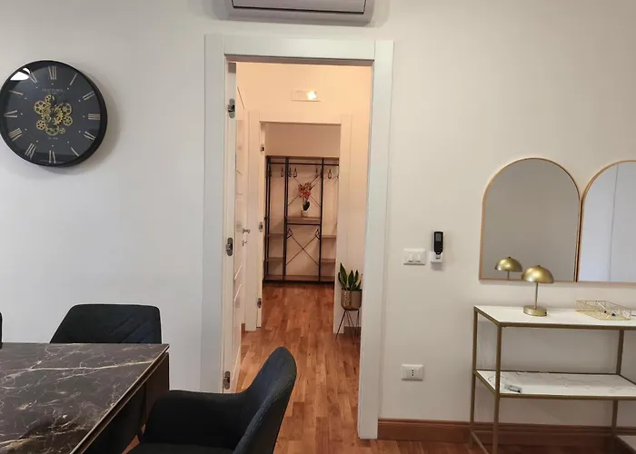 Angela Apartment Rom